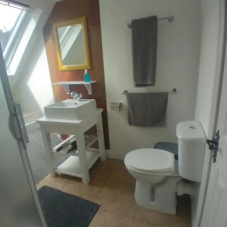 Up Stairs Double Innishannon Mariners Rest 아파트 *